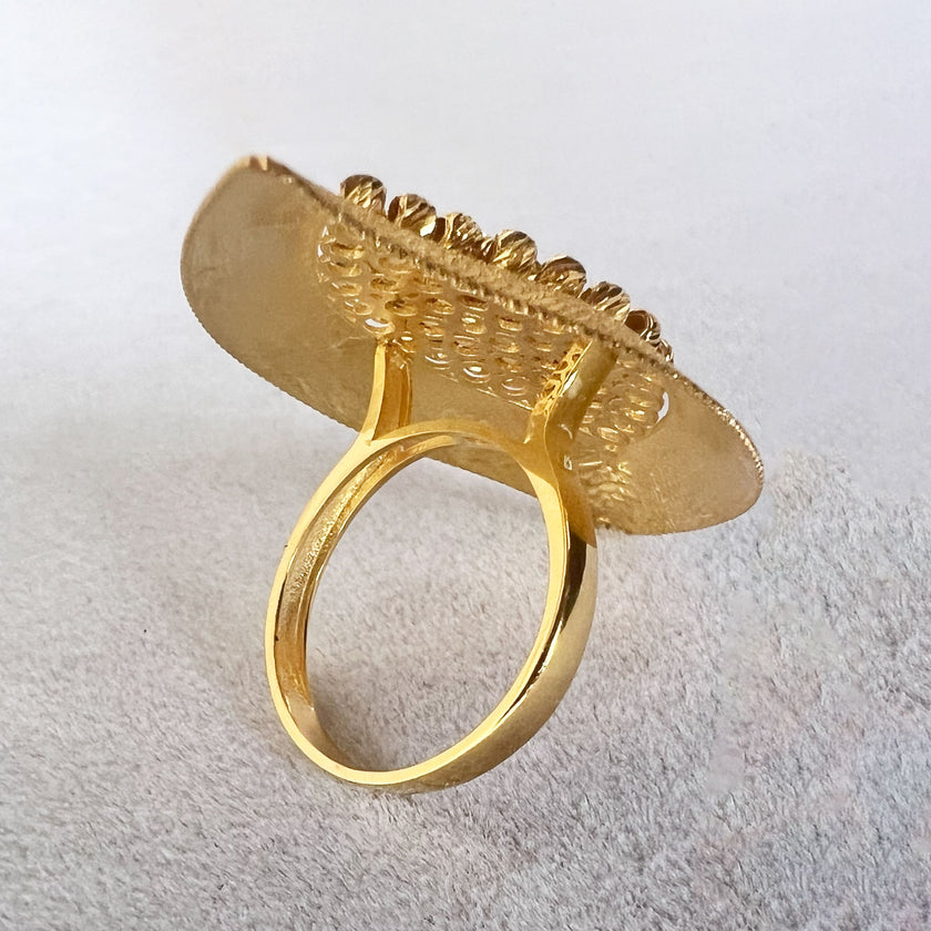 Makedonya Serisi Kraliyet Altın Örgü Tasarımlı, Ortasında Altın Tohumlu Yüzük AO04