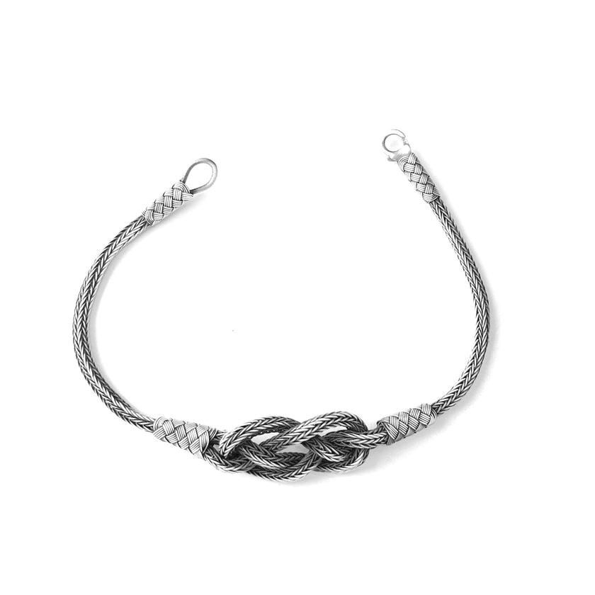 Shiny Spectra Kazaziye Üçlü Örgü 925 ayar Oksidize Gümüş Erkek Bileklik MB015