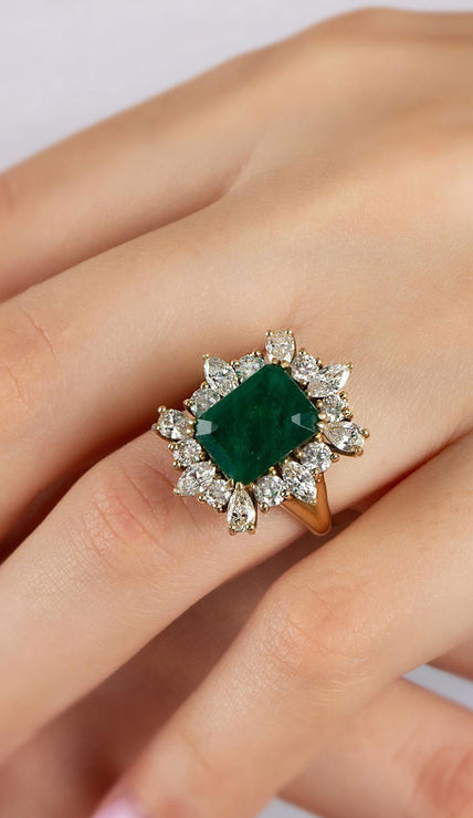 Art Deco Tarzı 6.15 Karat Zümrüt 2.52 Karat Yuvarlak ve Markiz Pırlanta Fantazi Yüzük