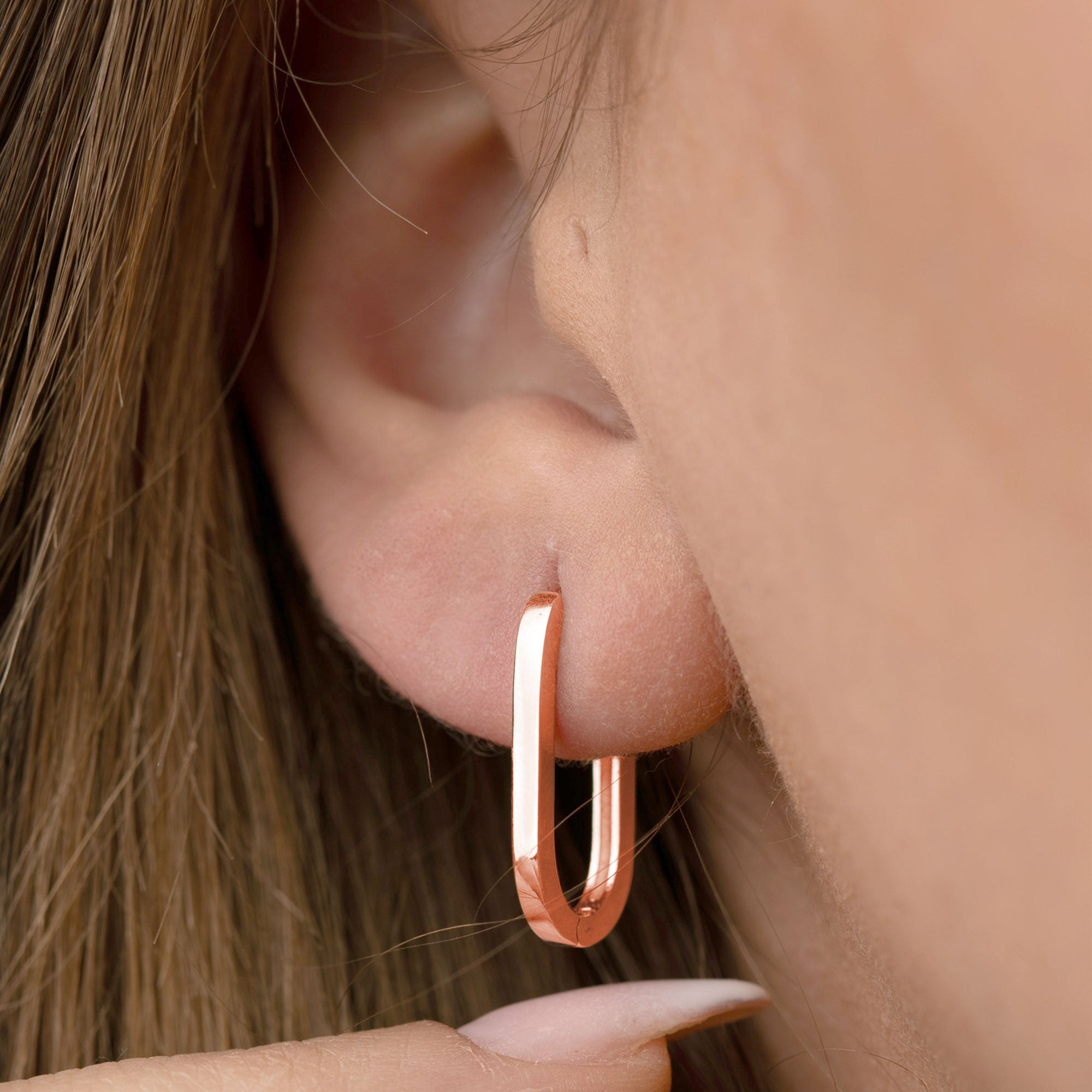 Shiny Spectra Sade Ataç Küpe Orta Boy 925 ayar Gümüş SSATTHCE003