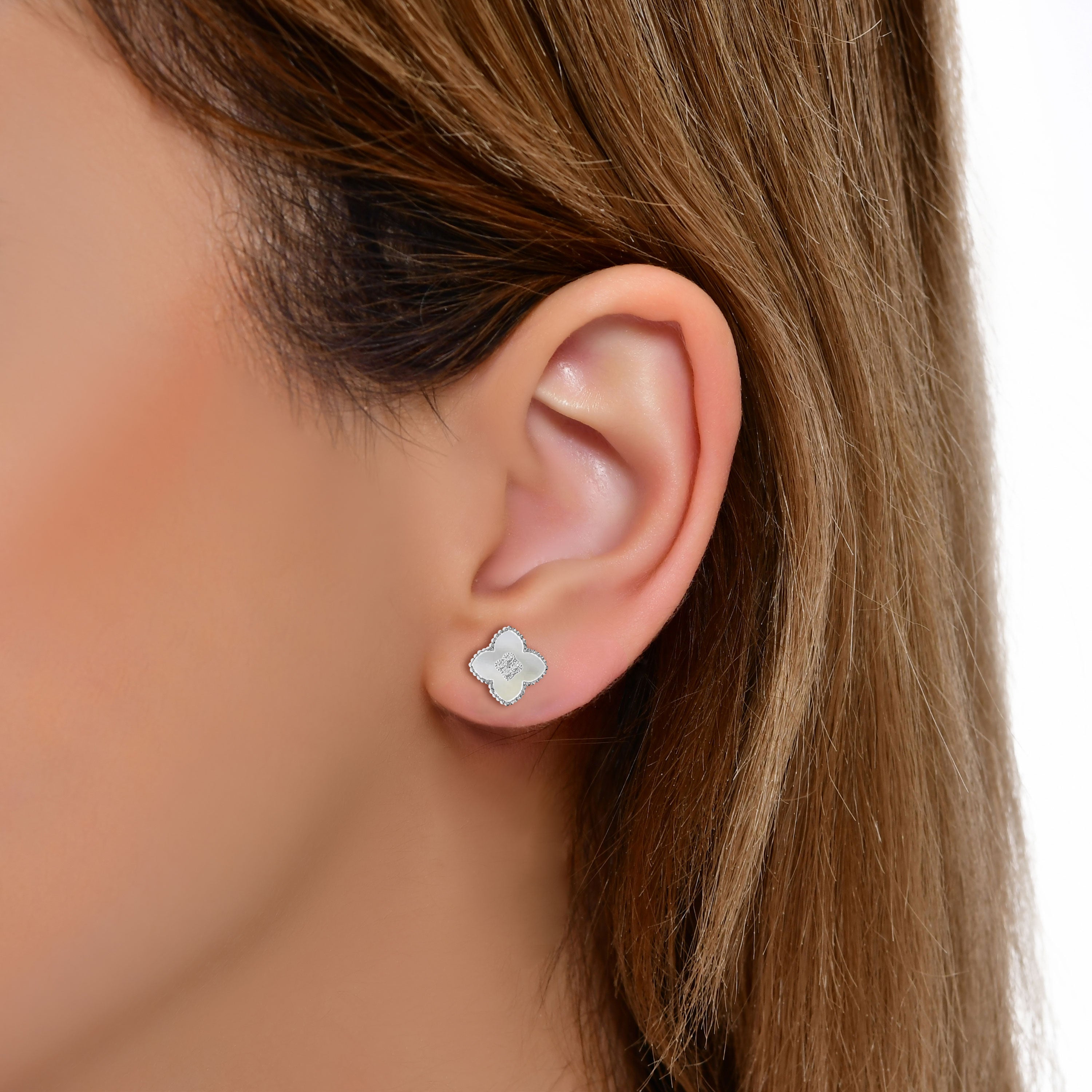 Sedef Taşlı Yonca 925 Ayar Gümüş Küpe SSSEDEFK