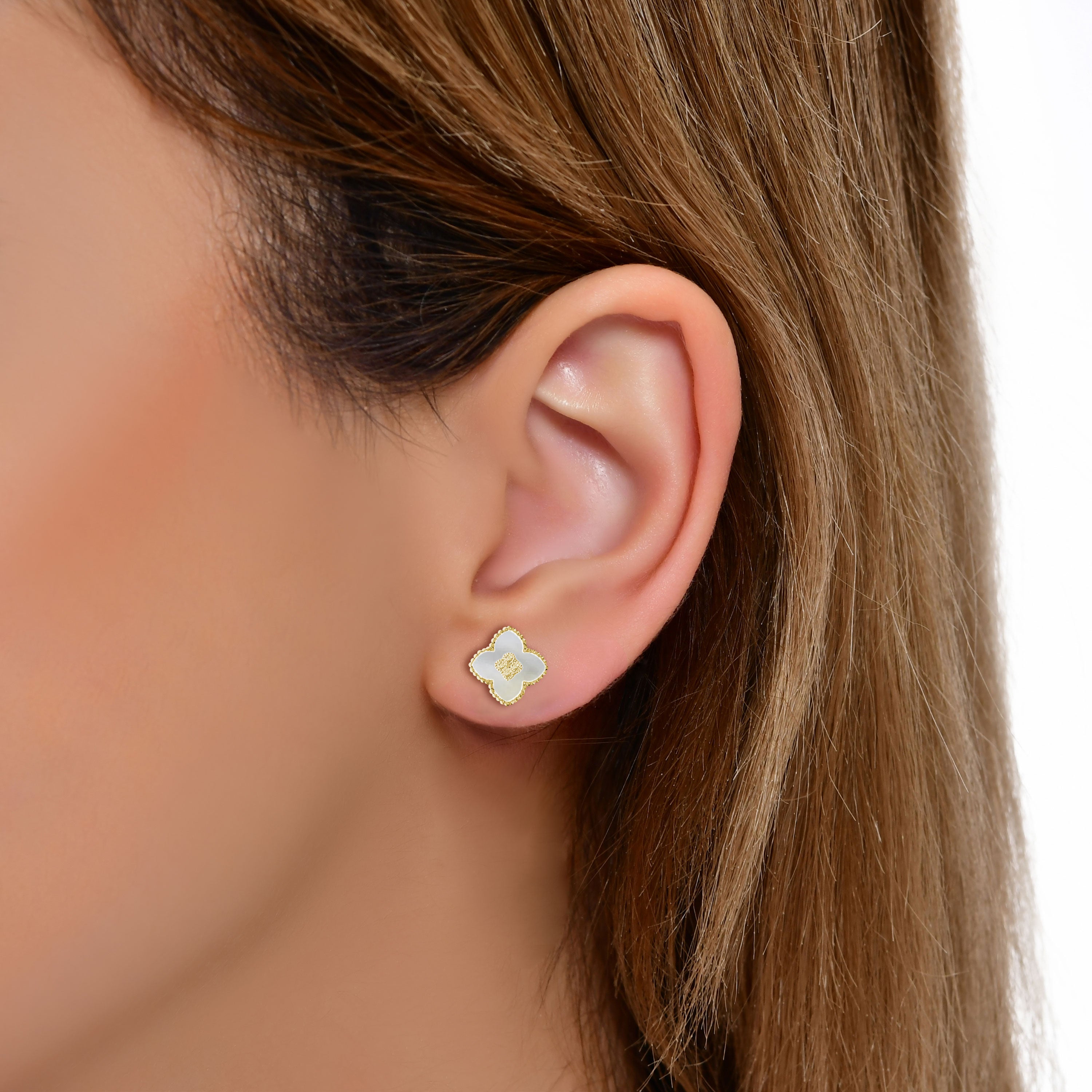 Sedef Taşlı Yonca 925 Ayar Gümüş Küpe SSSEDEFK