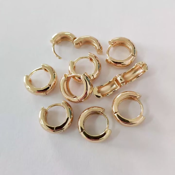 Sade Halka Huggie Küpe Kalın 925 Ayar Gümüş